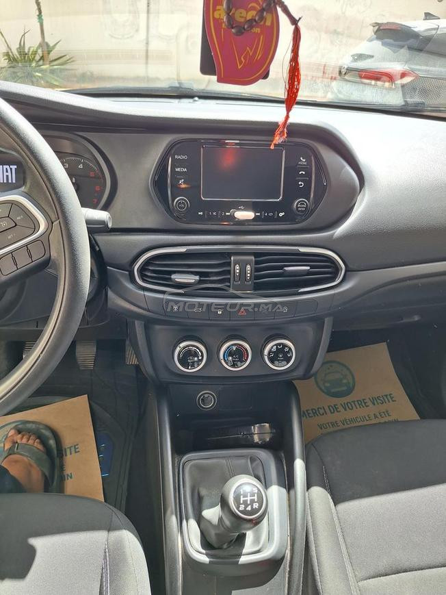 سيارة جديد 