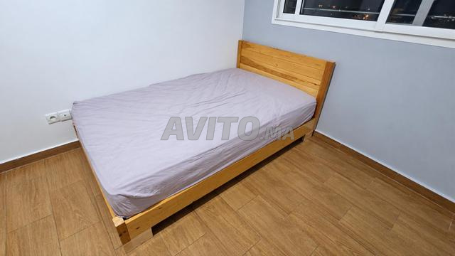 Lit avec matelas - 2