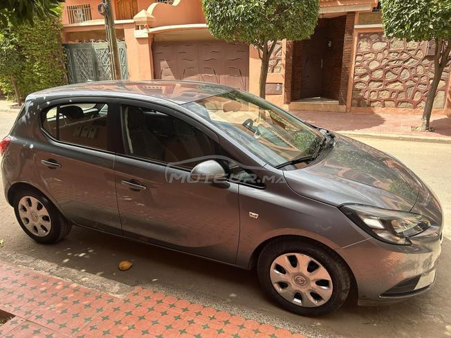 Opel corsa très bon état 