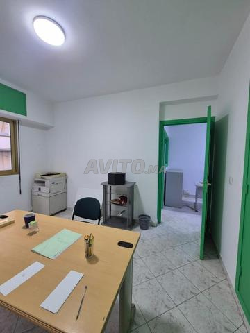Un bureau professionnel à Bourgogne - 2