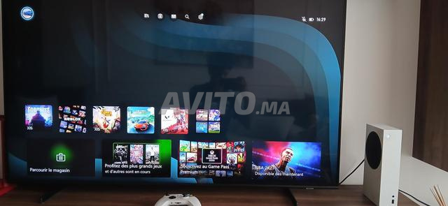 Xbox Series S مع 2 وحدات تحكم بحالة ممتازة جدًا - 2