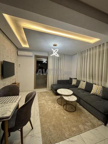 Location studio meublé roches noirs grand balcon - 2