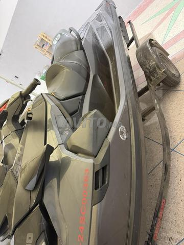 Jet ski Seadoo 110h triple black - 2