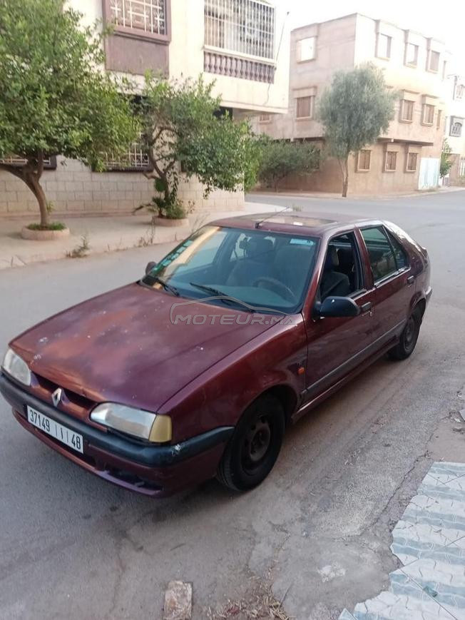 Renault R19 bon etat essance avendre oujda 