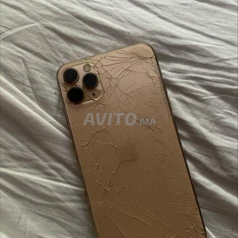 iPhone 11 Pro Max dégâts en arrière - 2