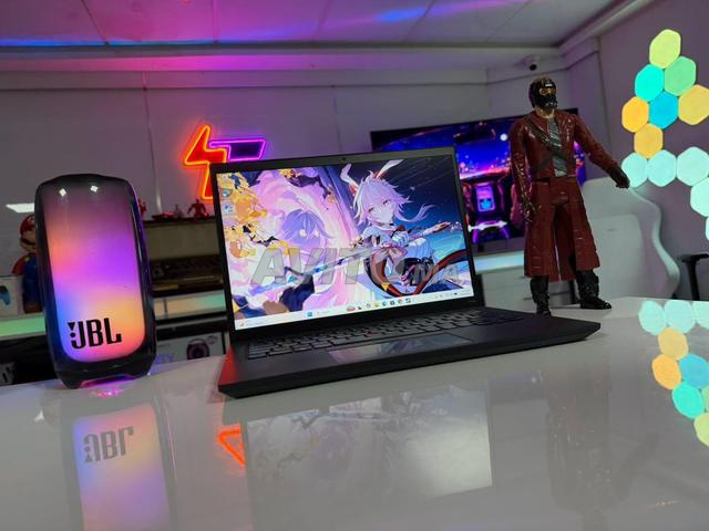 محطة عمل Lenovo Thinkpad P14S i7-1260P 16 جيجابايت 512 جيجابايت