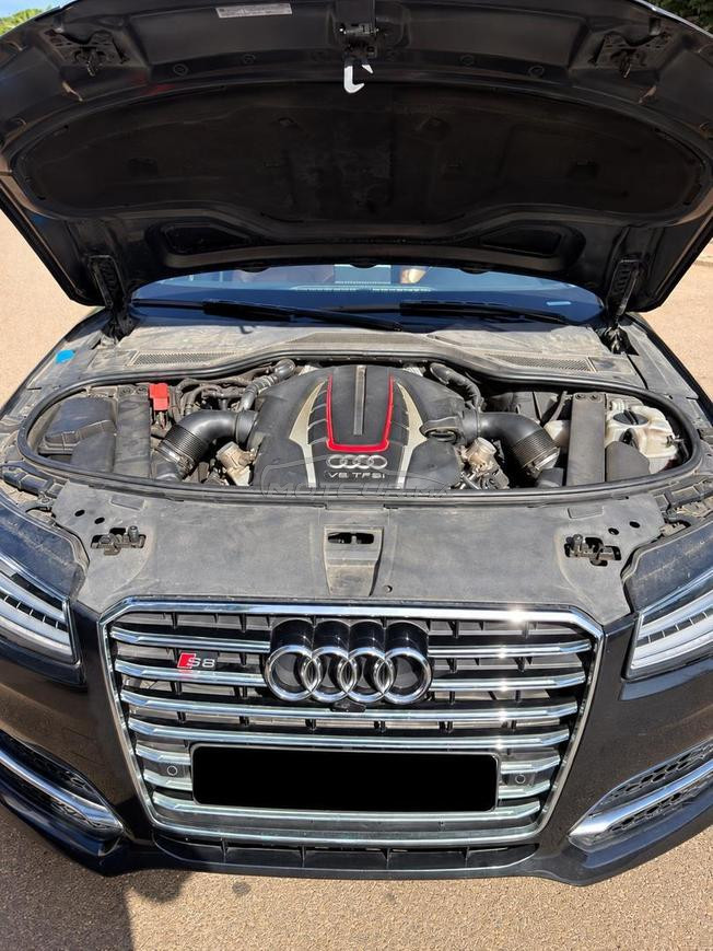 Audi S8 4.0 TFSI V8 Quattro – 2015 – Full Options