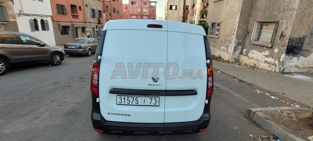 Renault Express ديزل يدوي 2022 في كازابلانكا - 2