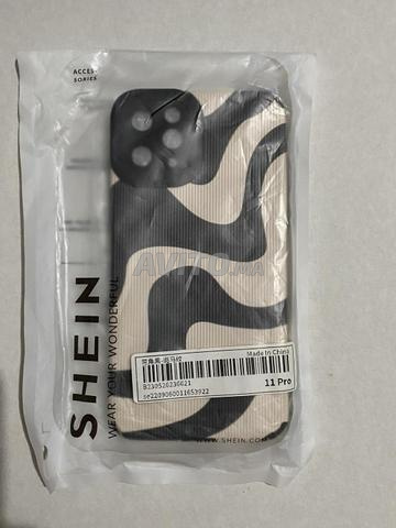 Pochettes iPhone 11 Pro Neuves SHEIN - 2