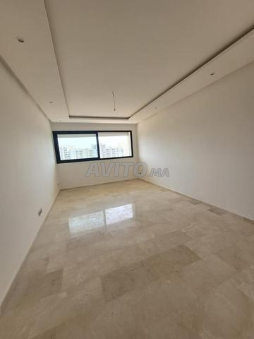 شقة جميلة جدًا فارغة للإيجار بمساحة 108 م² في Hay Riad Prestigia