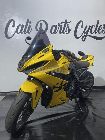 Suzuki GSX-8R - 2