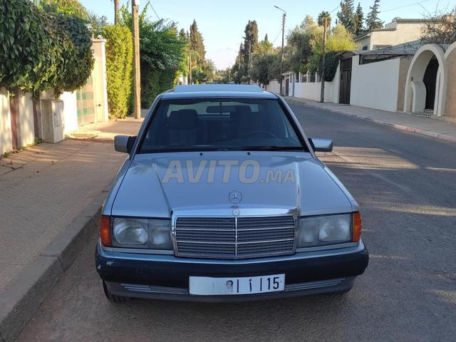 Mercedes 190 - normal. - 2