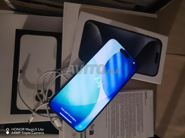 Iphone 15 Pro 256 Go Blue Titanium  - 2