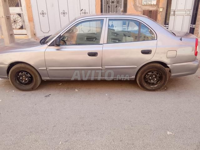 Hyundai Accent - 2