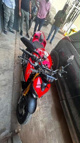 Ducati street fighter V2 - 2