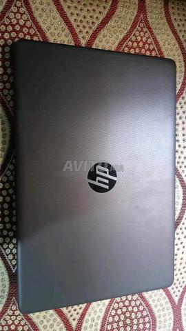 PC portable HP 250 i3 4 Go 1215 4 Go 256 SSD 15 FD
