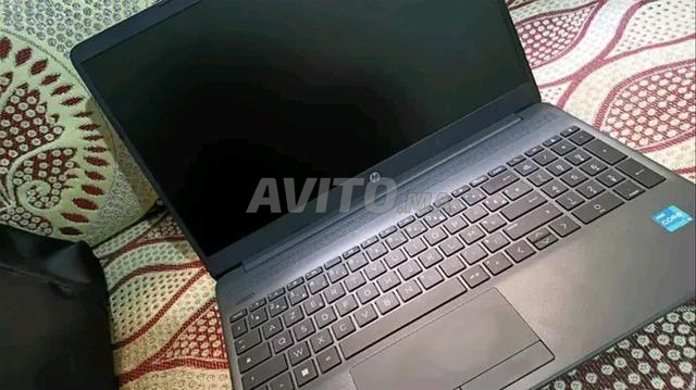 PC portable HP 250 i3 4 Go 1215 4 Go 256 SSD 15 FD - 2