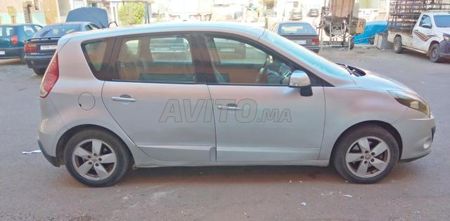 Renault Scenic III موديل 2010 ديزل 1.5 dCi - 2