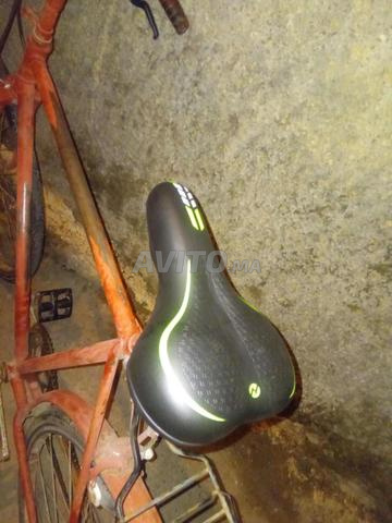 Vélo d'occasion, selle neuve - 2