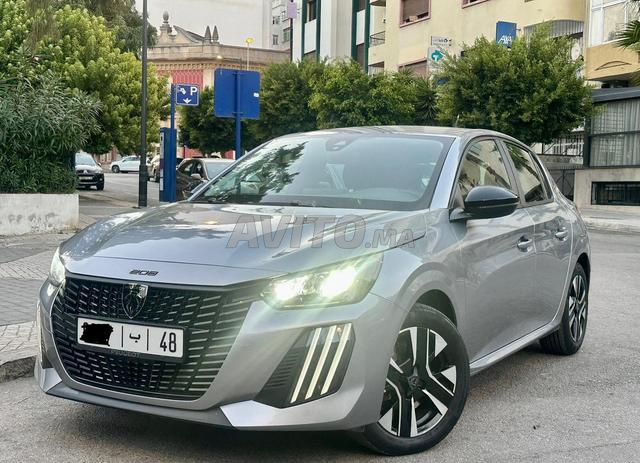 Peugeot 208 2025 équipement complet sbagha dar - 2