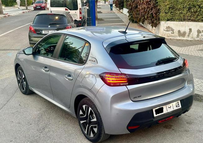 peugeot 208 2025 full option sbagha dar