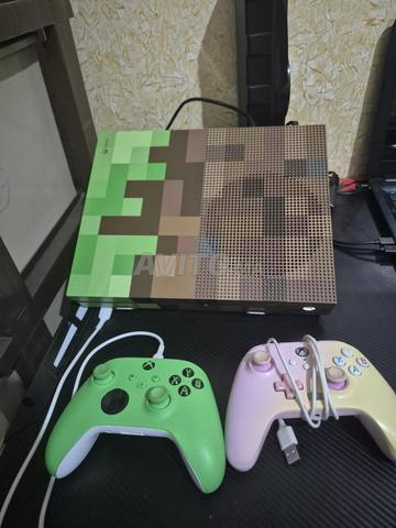 Xbox One S Minecraft Edition