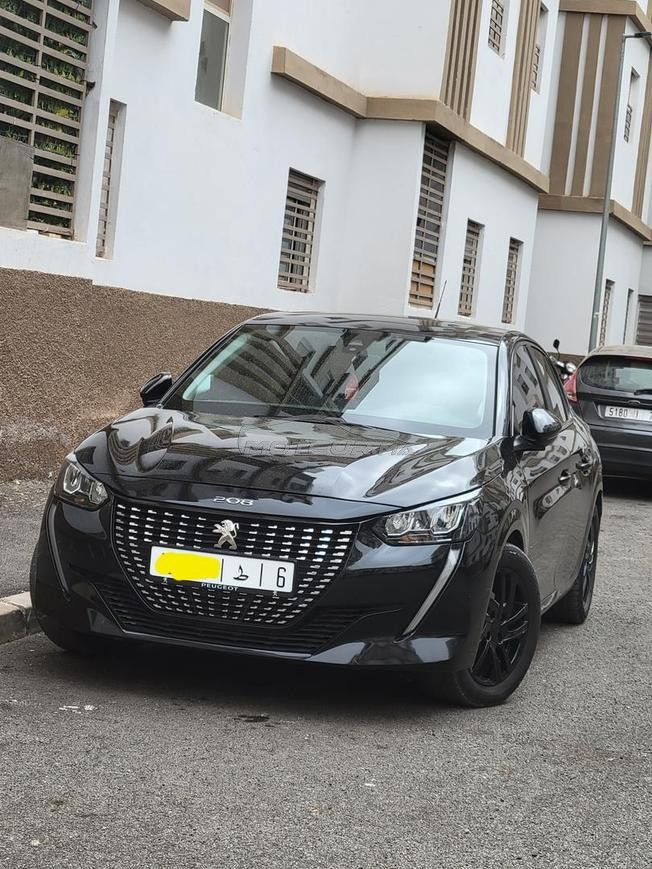 Peugeot 208 2022 tres bon etat 