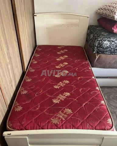 lit bois arz avec matelas en très bon état - 2