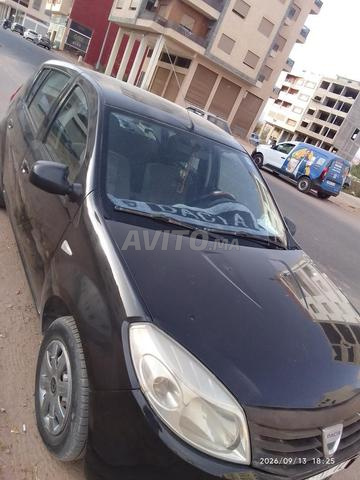 Dacia Sandero بنزين ناقل حركة يدوي 2011 في أغادير - 2