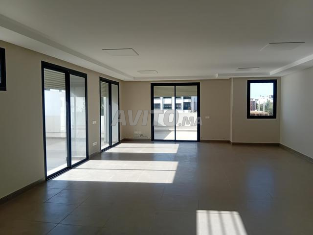 Bureau Neuf de 94 M² à Louer / Rivera - 2