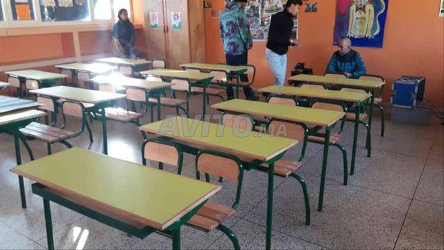 Tables et chaises scolaires - 2