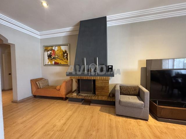 180 m² 1 seul appt par étage — Les Hôpitaux - 2
