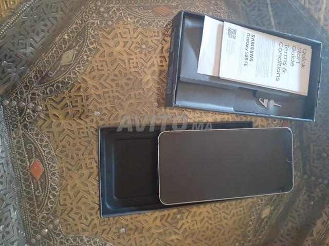 Vente du Samsung Galaxy S25 FE - 2