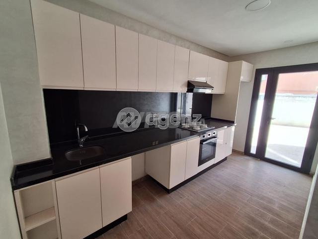 CMN-ME-1770 - Appartement à vendre à 2 Mars - 2