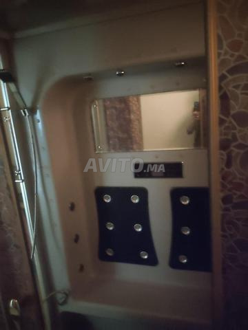 Cabine de douche mesurant 1 mètre sur 1,5 mètres - 2