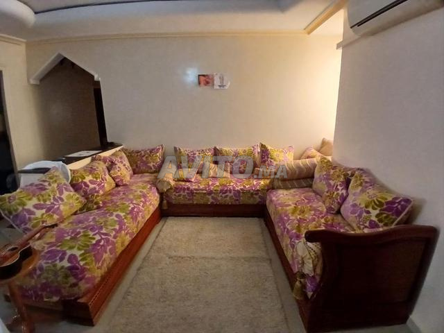 صالون مغربي مع طاولة - 2