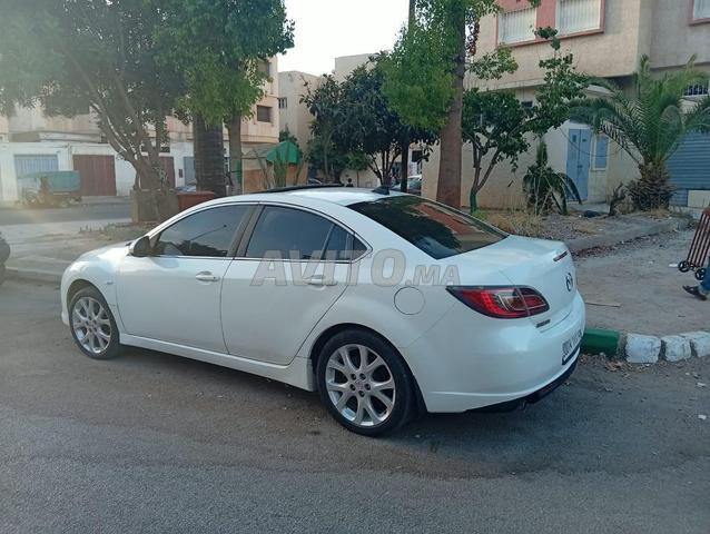 Mazda 6 sans aucune option, elle a deux vitres - 2
