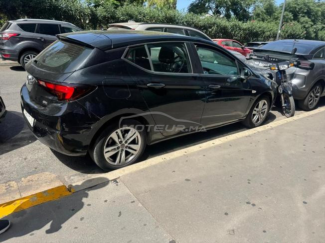 Opel astra 1er main