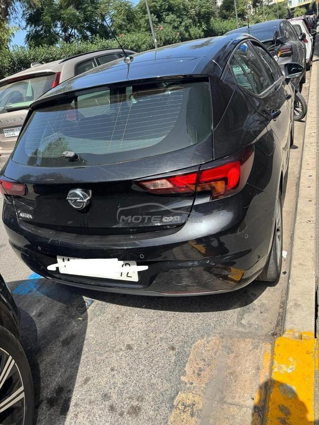 Opel astra 1er main