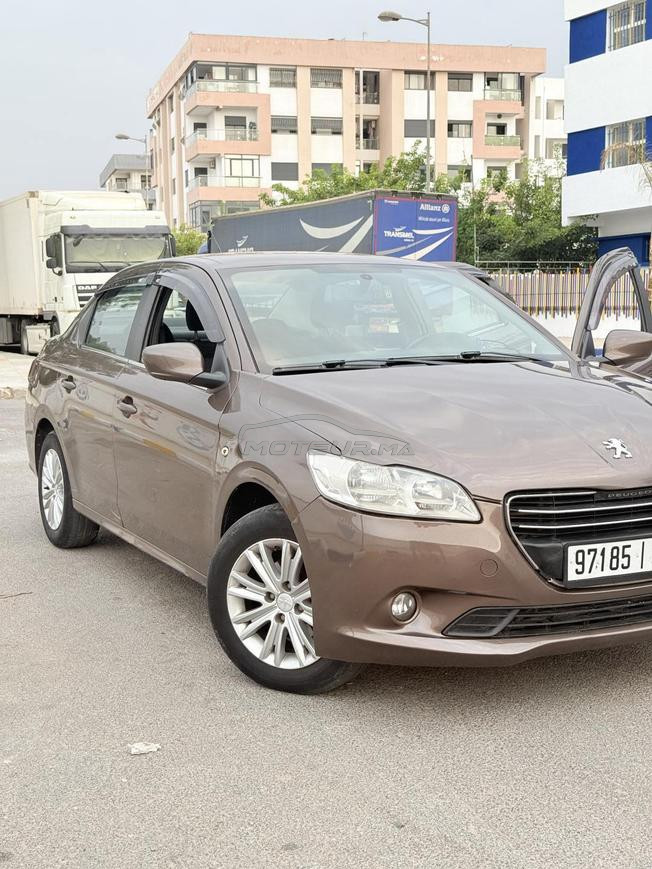 Peugeot 301 Diesel Manuelle 2014 à Sidi Slimane