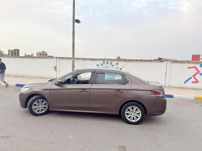 Peugeot 301 Diesel Manuelle 2014 à Sidi Slimane