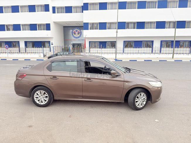 Peugeot 301 Diesel Manuelle 2014 à Sidi Slimane