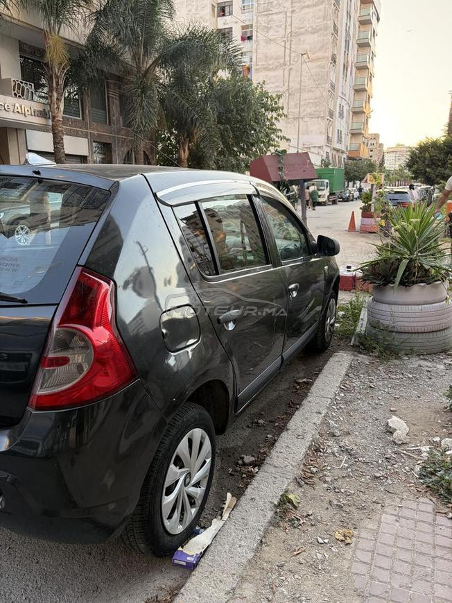 dacia sandero tres bon etat 
