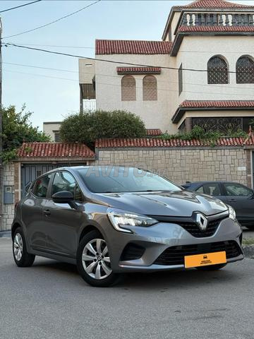 Renault Clio 5 2023 من المالك الأول - DERKAOUI AUTO