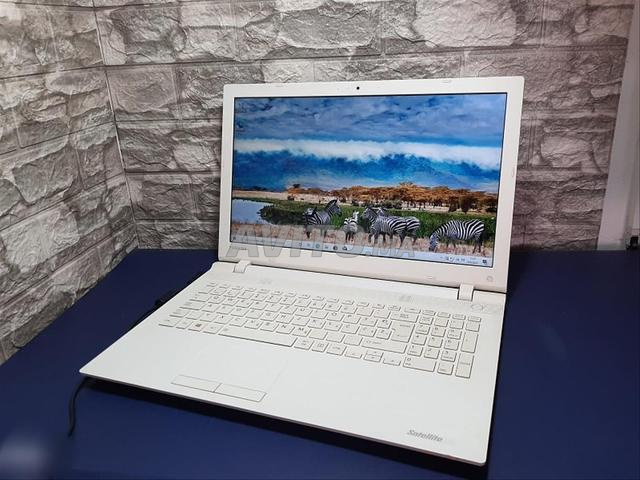 Toshiba i7 Ram 8 disc SSD écran 15 batterie 🔋 6h 