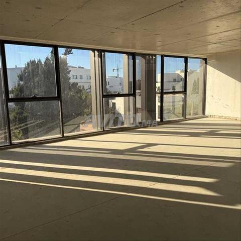 76128-Bureau à louer à 11000DH à Plateau - 2
