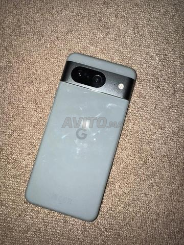 google pixel 8.  etat comme neuf - 2
