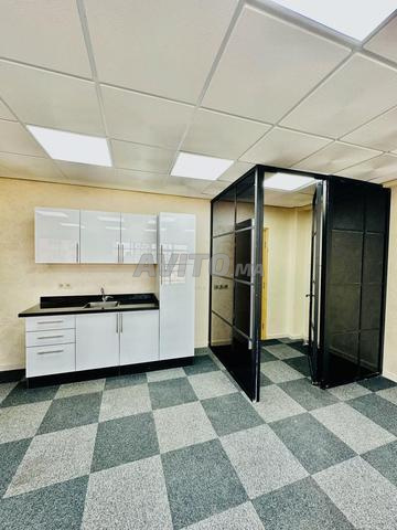 Location : bel plateaux de bureaux vides - 2