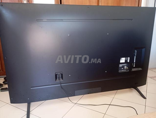 TV LG 70 UHD écran cassé - 2