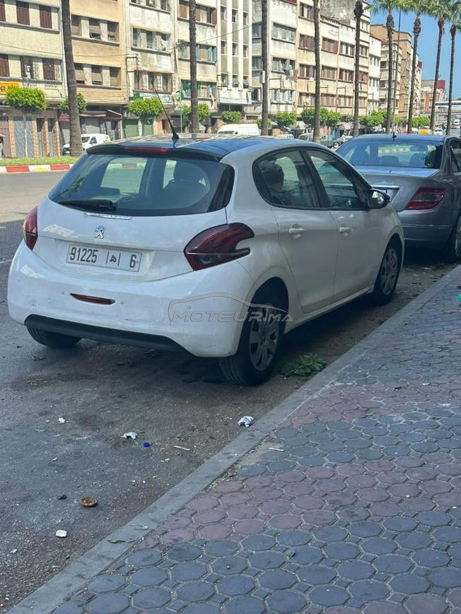peugeot 208 model 2017